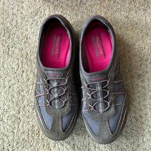 SKECHERS Relaxed Fit Sneakers